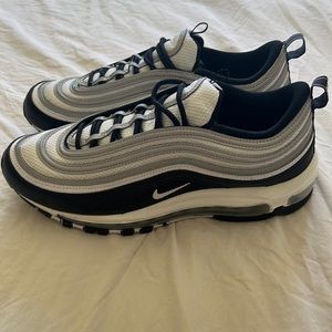 Men’s Air Max 97s size 10